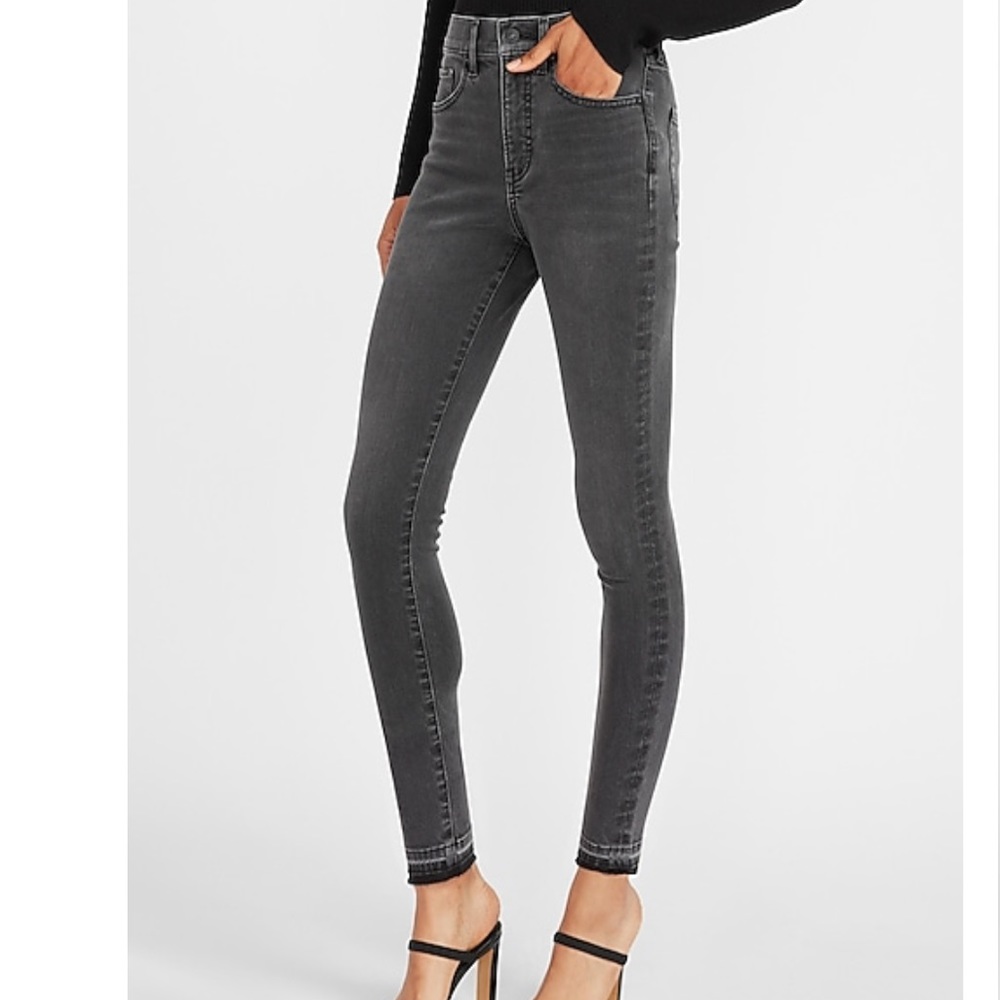 Express Mid Rise Supersoft Black Raw Released Hem Skinny Jeans